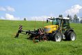3-teiliges Doppelmesser-Mähwerk im Einsatz am Hang |  © rt KNÜSEL