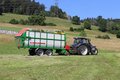 Ladewagen erntet Dürrfutter | © Agrar Landtechnik AG / Agrar 