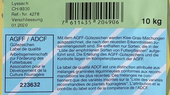 Étiquette adhésive (rayée de blanc) pour mélanges sursemis, de Semences UFA | © AGFF
